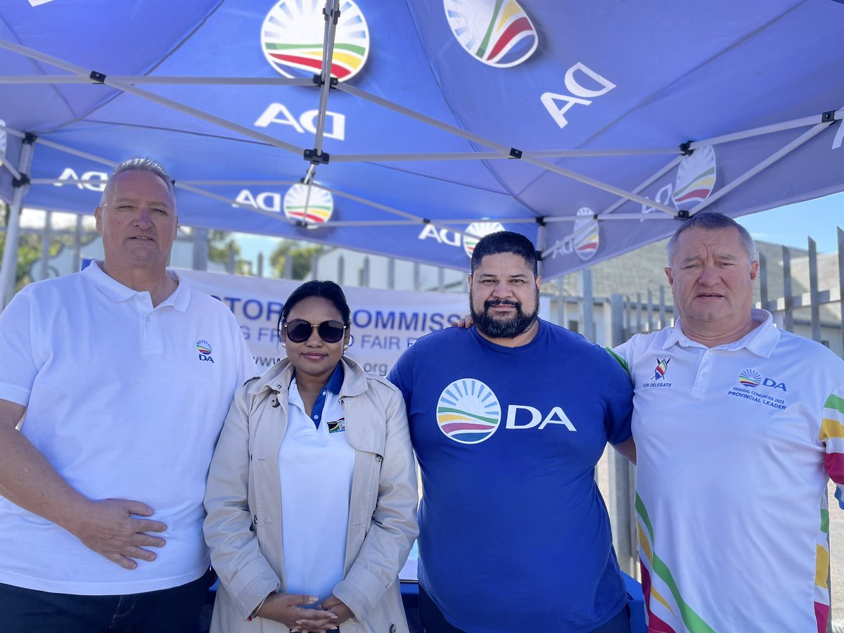 DA_KZN's tweet image. Residents of Ward 64, eThekwini, you have just under TWO HOURS to make your way to your nearest voting station and #RegisterToVoteDA. 

#KeepYourWardDA .