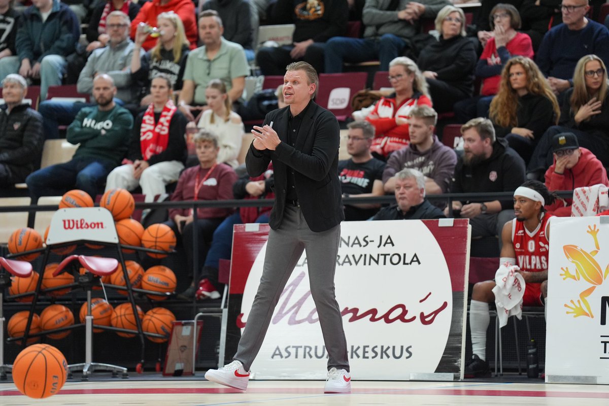 Pian myös nämä veijarit nähdään taas parketin laidalla! 🔥 Korisliigan sarjaohjelma julkaistaan maanantaina 4. elokuuta, pysy kuulolla! 📅

Onko kausikortti jo hallussa? 🔗 Linkki kausikorttien tilaukseen löytyy biosta!

#punavalkone #korisliiga