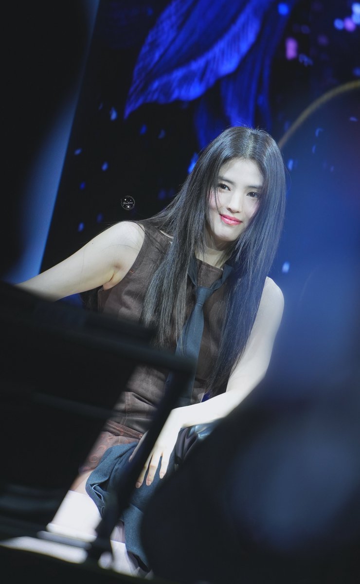 Charlene12451's tweet photo. Handsome and pretty.

#한소희 #HANSOHEE #ハンソヒ 
#2025HANSOHEEFanmeetingWorldTour
#XoheeLovedOnes
#XoheeLovedOnes_in_TAIPEI https://t.co/aR4zy6vOhi