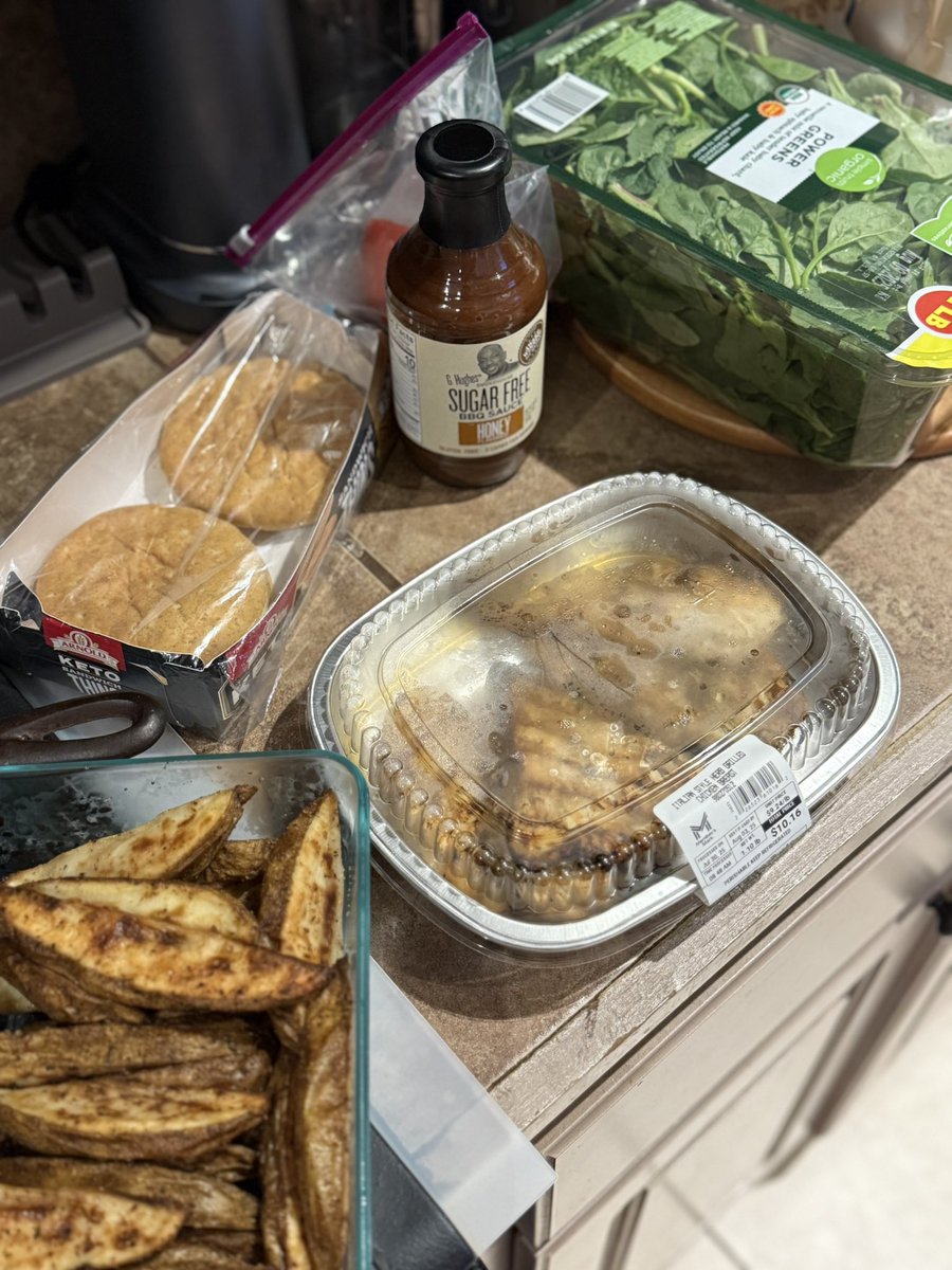 Trying two new things for my “we got ChickFilA at home:

Sugar Free Honey BBQ sauce 
Sam’s Italian Grilled Chicken 

10/10
