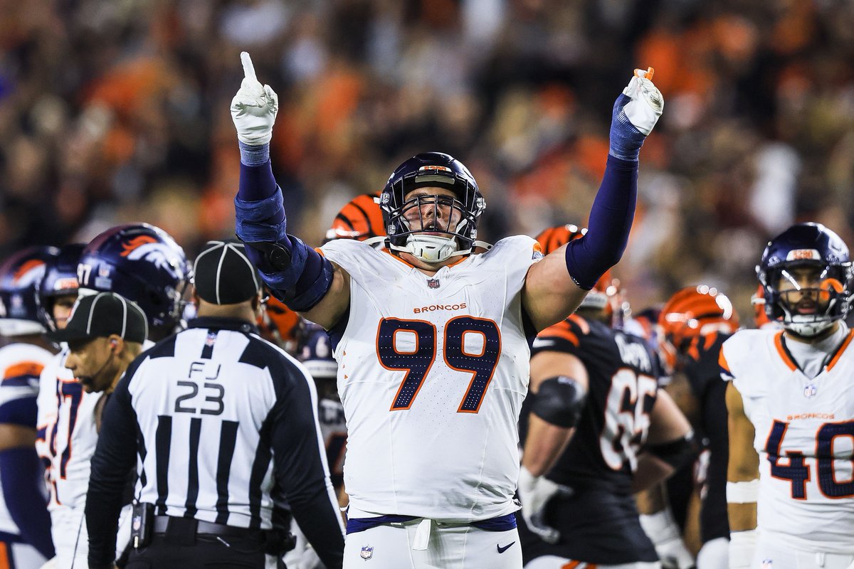 Breaking: Zach Allen and the Denver Broncos ave agreed to a massive four-year, $102M extension, per source (1st <a href="/Schultz_Report/">Jordan Schultz</a>).

The deal includes $69.5M guaranteed.