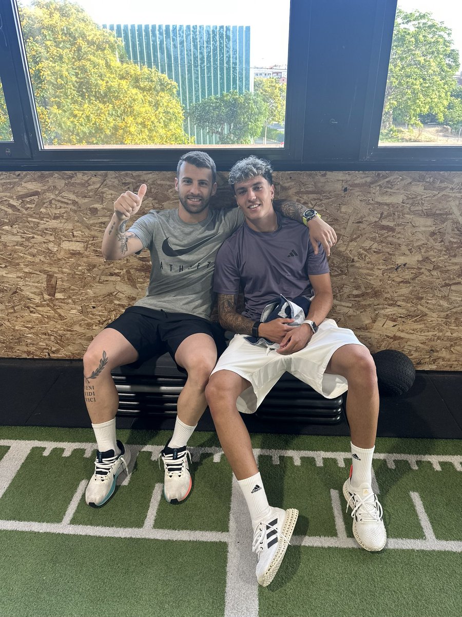 Adrià Vargas tweet media