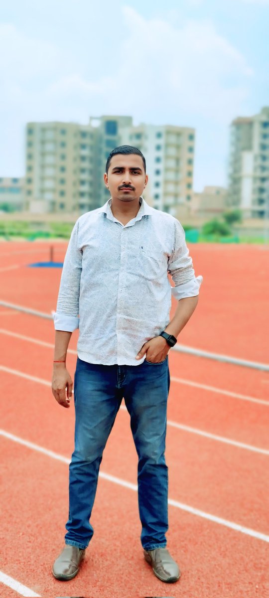 paramendr's tweet image. बेशक हमारी बोली में जहर हो सकता है, लेकिन हम गंगाजल बोलकर जहर नही पिलाते।