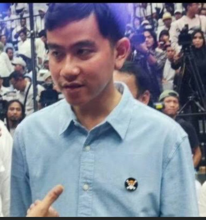 Even Indonesia vice president is using Strawhat pin 🏴‍☠️🏴‍☠️🏴‍☠️