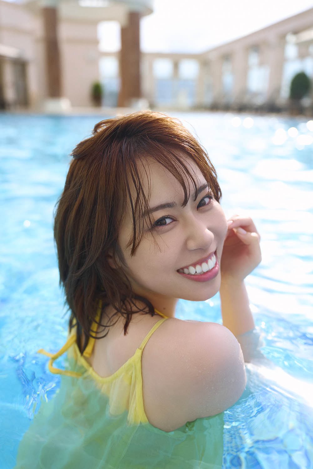 伊達さゆり PE+ 伊達さゆり 1st写真集 あしあと | 伊達 さゆり |本 | 通販 | Amazon
