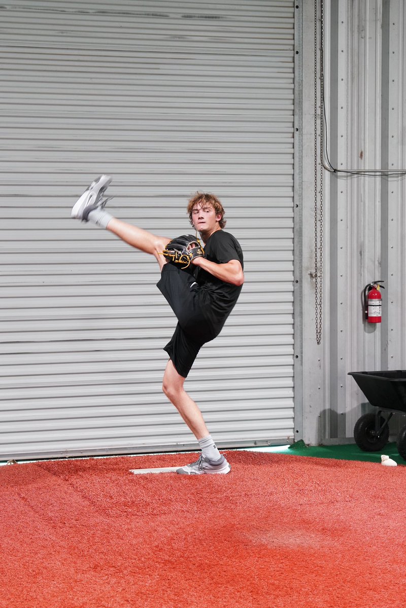 Day 1 of Boot Camp in the Books at the <a href="/TXBaseballRanch/">Texas Baseball Ranch®</a>. Drill work, video analysis for disconnections, BRAT movement analysis, Trackman session and the wise words of <a href="/RonWolforth/">Ron Wolforth</a>!  On to Day 2!

<a href="/fastballusa/">Mike Ryan’s Fastball USA Training Center</a> <a href="/Rocket_Baseball/">Central Rockets - Baseball</a> #ranchdifference #fastballusa #tallpitcher