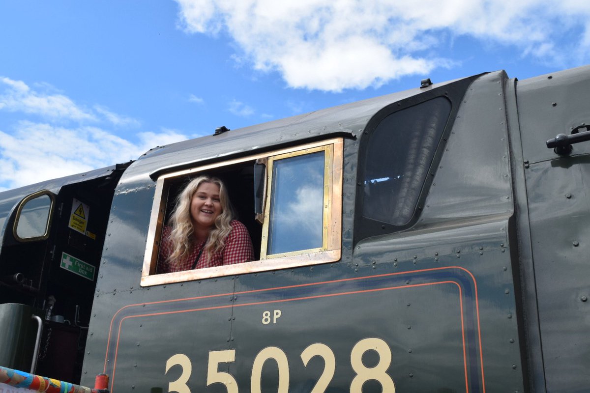 MissC_P's tweet image. The Greatest Gathering!🚂
Super excited to teach ‘Ingenious Engineers’ again next year🤩 

#Railway200 #TheGreatestGathering