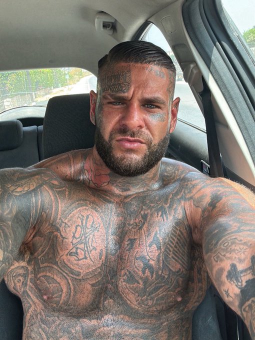 Watch BIG HARRY🤪's leaked NSFW photo on TwXstars