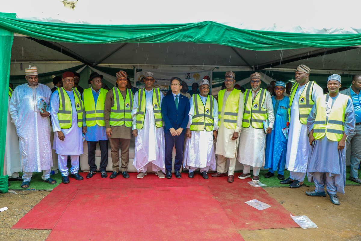 A NEW ERA OF ROAD INFRASTRUCTURE DEVELOPMENT UNFOLDS WITH  EQUIPMENT DONATION
fmw.gov.ng/read/3326