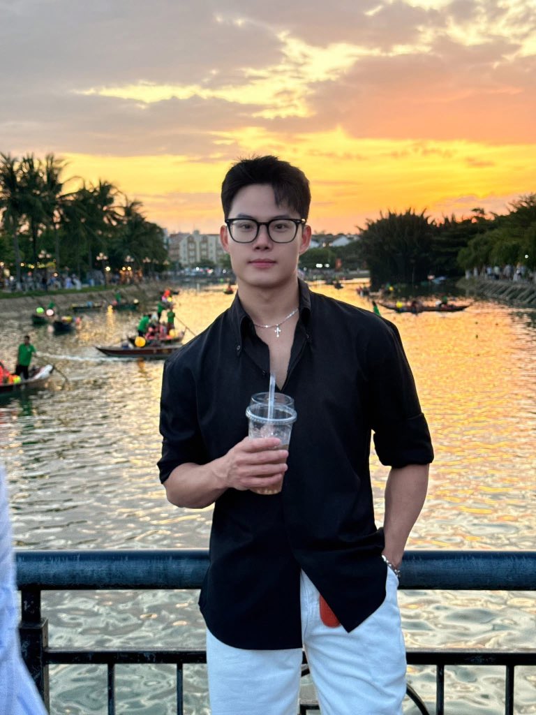 Traidepdanang's tweet image. Trai đẹp ko biết a ấy là t hay b