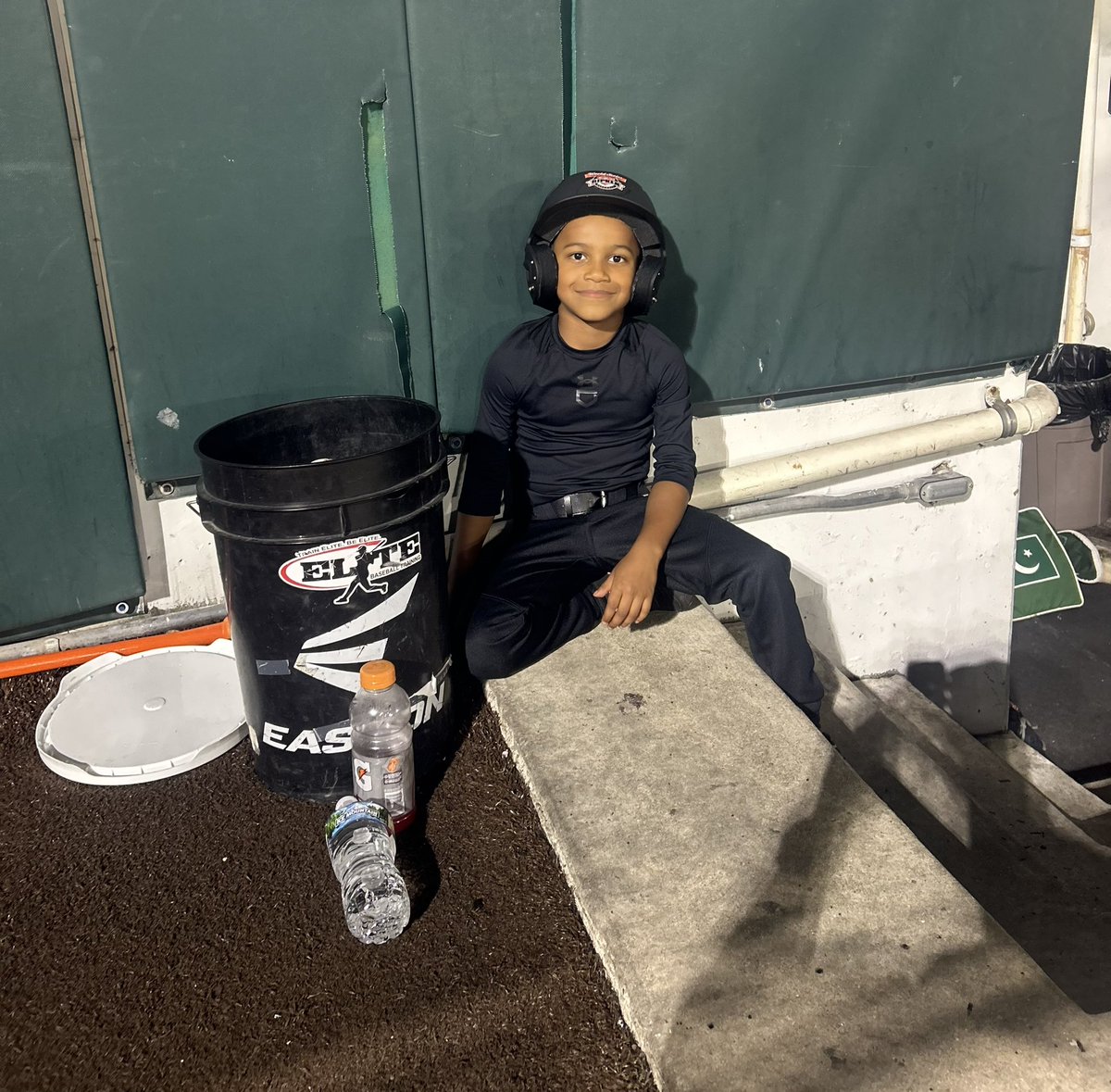 Bruceworld_'s tweet photo. I had a great time being the batboy for @pakbaseball last night at @OzingaField while my Dad @MarcusNettles coached 1st base! @pakbaseball defeated #TeamPalestine 16-2. Letโs Gooo!!!! #backthepak #RollPak ๐ต๐ฐ https://t.co/3pfT9muETY