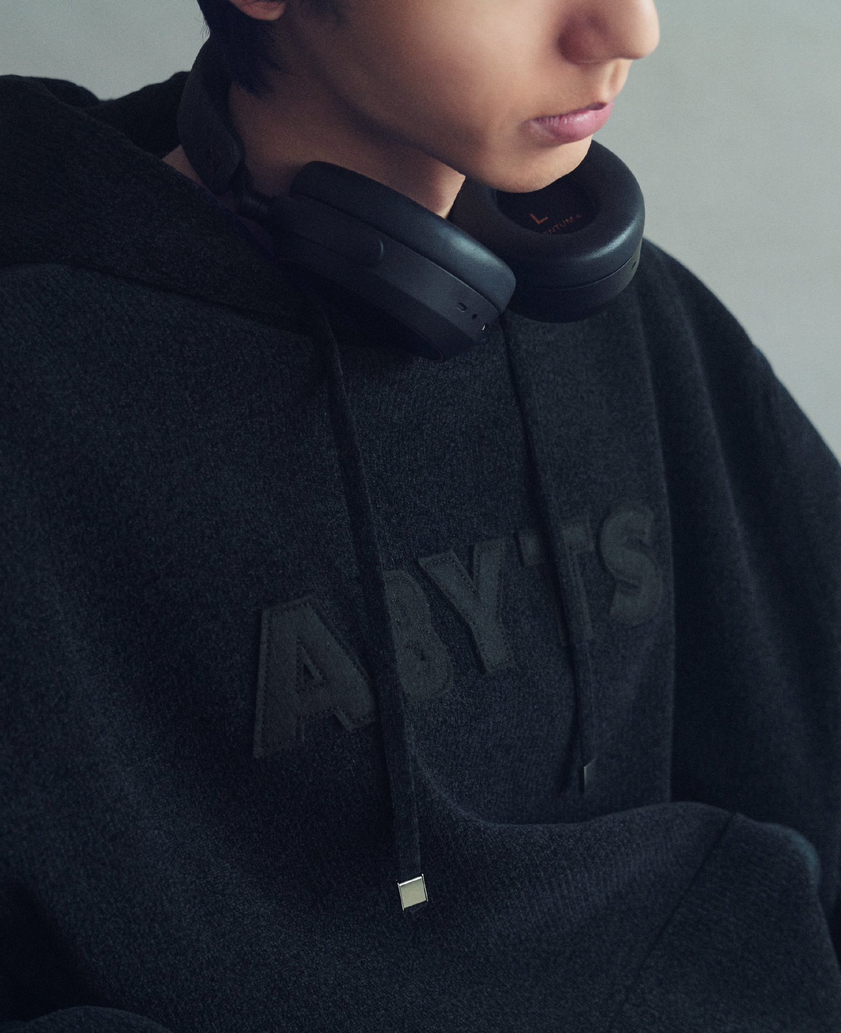 佐藤健着用】ABYTS × グラスハートMOLD KNIT HOODIE