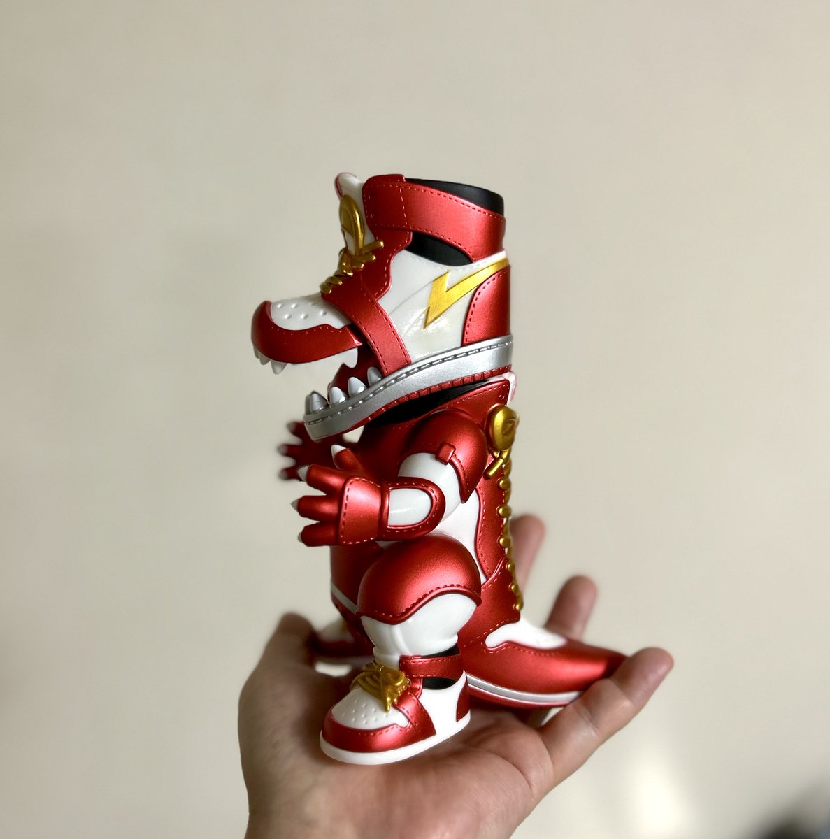 レオンチャンネルコラボモデル抽選受付中

TOKYO GUNS online
tokyoguns.theshop.jp/items/114521703