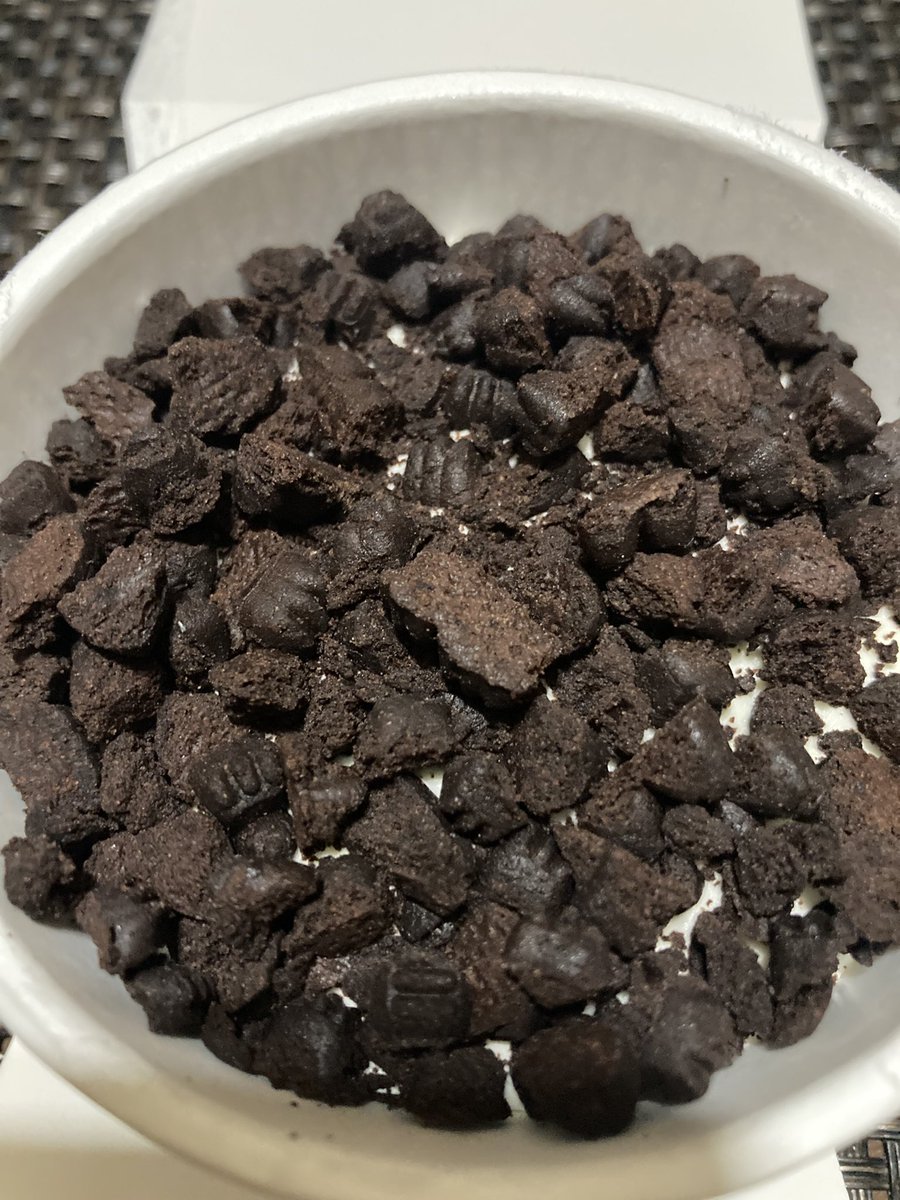 ちゃんとアイス食ってるよ🍨
ペリっとめくって一瞬「えっ😳」ってなるヤツ🐮