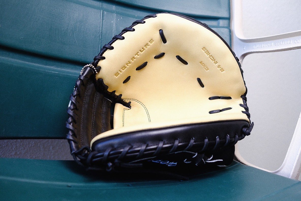 ‼️CXR‼️

pro-tested, and crafted from premium Japanese kip leather this mitt delivers elite-level performance all season long 🤝