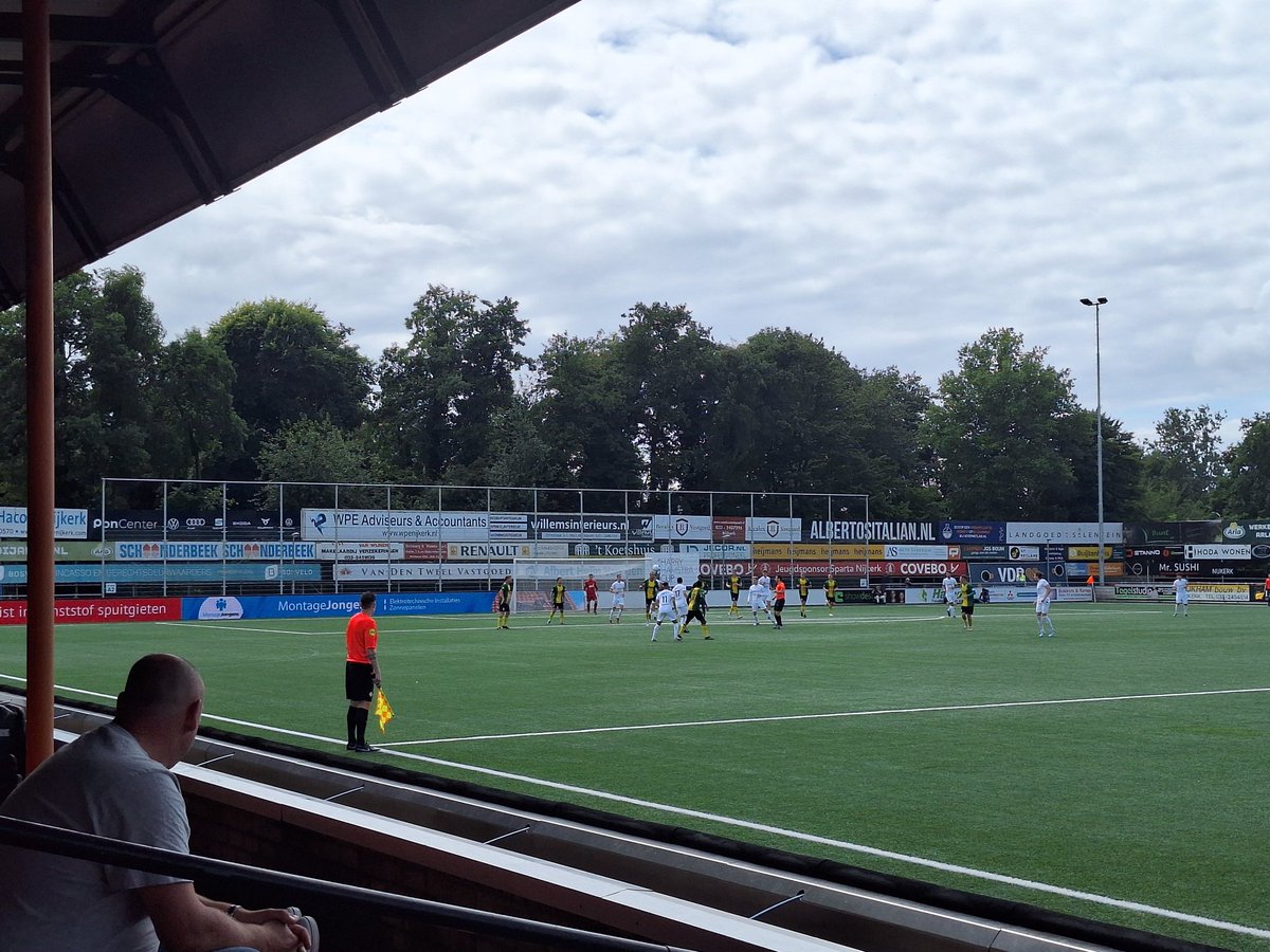 GVVV - sv Huizen 5-1
Harry Hamstracup
GVVV pakt de cup door deze grote overwinning