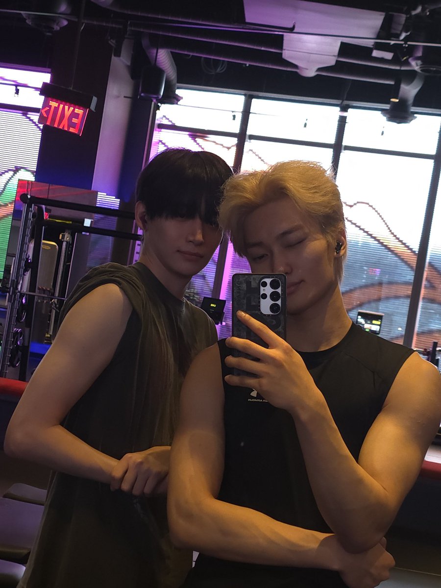 cravity moments that could kill a luvity (@vitymoments) on Twitter photo 