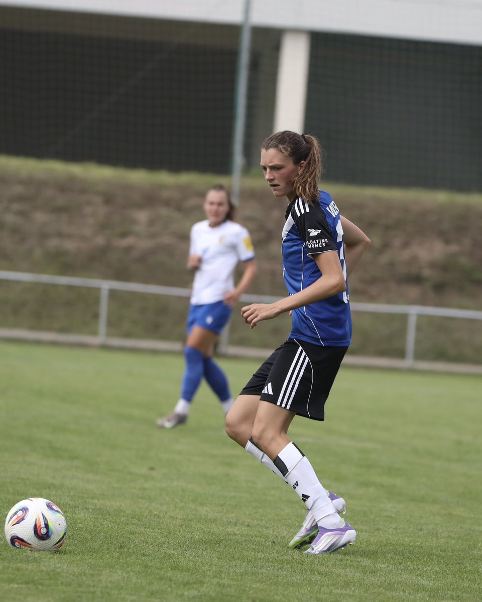 90‘ Abpfiff. 

Wir verlieren das Testspiel gegen Carl Zeiss Jena mit 4:0. 

Viel gelernt - morgen geht es weiter!

#nurderHSV

📸 Hannes Anger