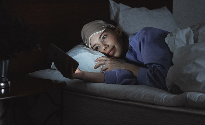 Woman Decides to Unwind by Reading a Thousand People’s Thoughts on the 68 Most Horrible Things That Happened Today: ow.ly/Iou550WyglT