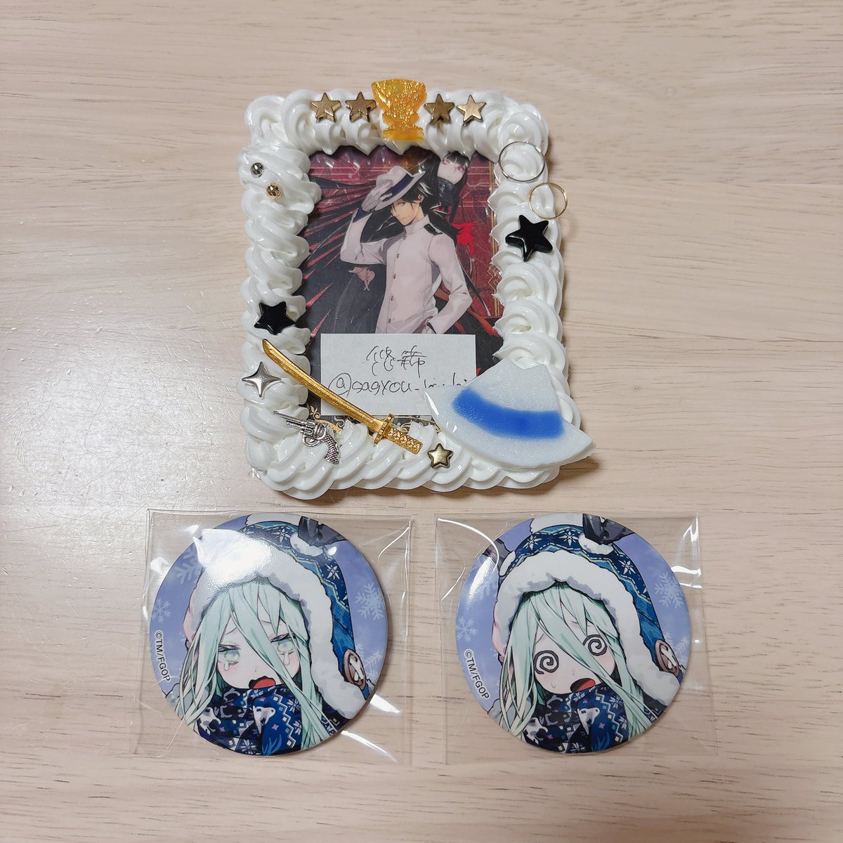 交換〕FGO フェス お譲り🌷ロウヒ百面相缶バッジ 画像1枚目の表情 求め