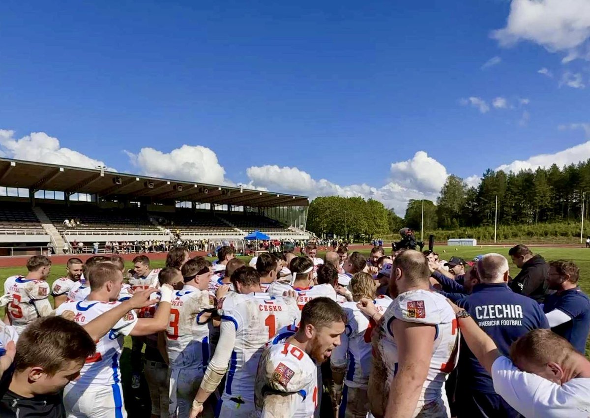 🇨🇿 VÝHRA! 💪 Český tým zvítězil na hřišti Švédska 13:0 a na konci října bude hrát o konečné 5. místo na domácím hřišti proti vítězi zápasu Dánsko - Maďarsko. 🏈 Pavel Prokop v závěrečné čtvrtině skóroval jediný touchdown zápasu. 🙌