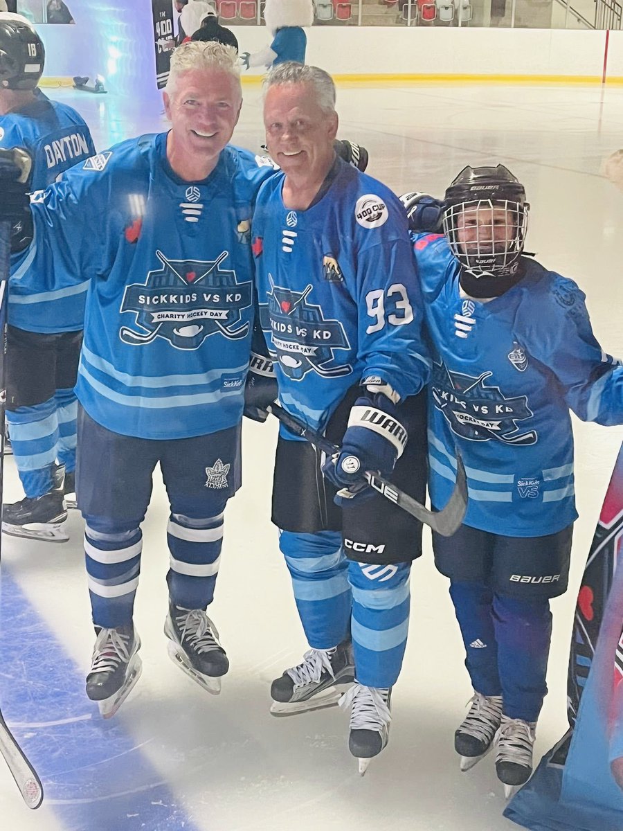 Last night’s #sickkidsvskd Charity Hockey game was a “WIN” for guests and participants, who raised funds for #KawasakiDisease research and treatment.
My family and I joined @johnbrassardcpc, @dollinlynn and Council, witnessing the power of our community supporting a great cause.