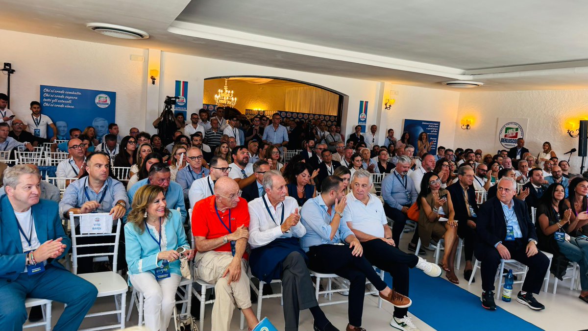 Maria Elisabetta Alberti Casellati (@min_casellati) on Twitter photo Agli Stati Generali del Mezzogiorno sono intervenuta per parlare del contributo di <a href="/forza_italia/">Forza Italia</a> allo sviluppo del Sud.
Come segretario regionale della Basilicata ho lavorato per costruire una squadra solida, fatta di competenza e profonda conoscenza del territorio.
In questi Agli Stati Generali del Mezzogiorno sono intervenuta per parlare del contributo di <a href="/forza_italia/">Forza Italia</a> allo sviluppo del Sud.
Come segretario regionale della Basilicata ho lavorato per costruire una squadra solida, fatta di competenza e profonda conoscenza del territorio.
In questi
