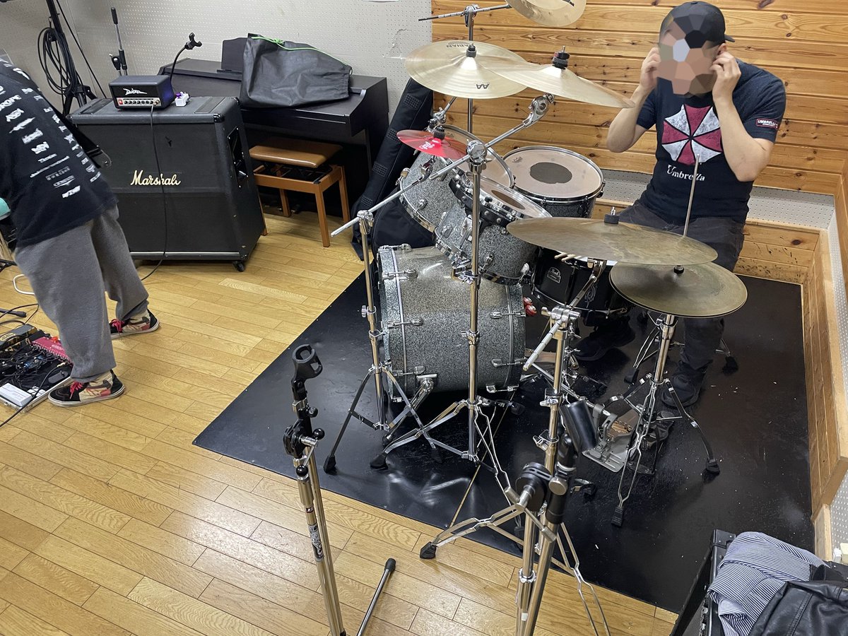 69_knot's tweet photo. 今日、珍しく夕方からの練習だったんだけど、暑すぎだろ伊勢崎。
という事で暑さに負けず、今日もF8さん稼働中です\m/
#Figure8KnoT #群馬 #太田 #伊勢崎
#コピバン https://t.co/ZHHrV5Inx8