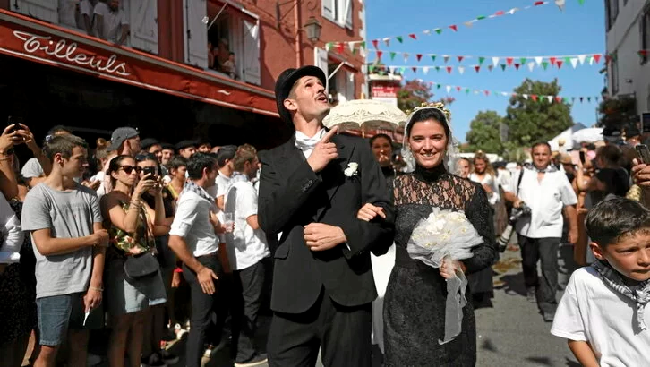 MediabaskInfo's tweet photo. « Les plus belles fêtes de France », #Hasparren se désengage du label
https://t.co/LhdHezbTVy https://t.co/YjEjJLtW6Z