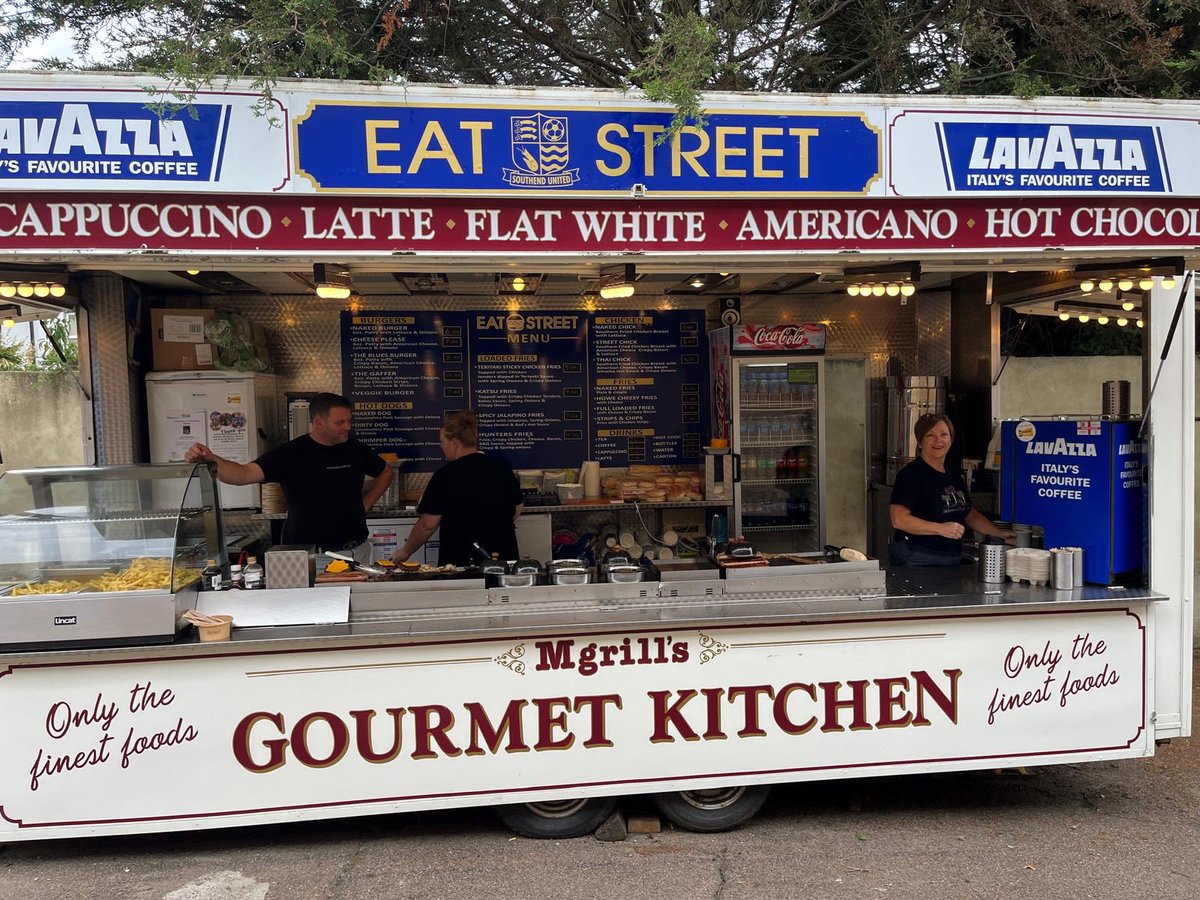 remblanceamy's tweet photo. Can’t retire when you’ve got sons in the burger trade 😂
@SUFCRootsHall https://t.co/Ulhi7W3AGy