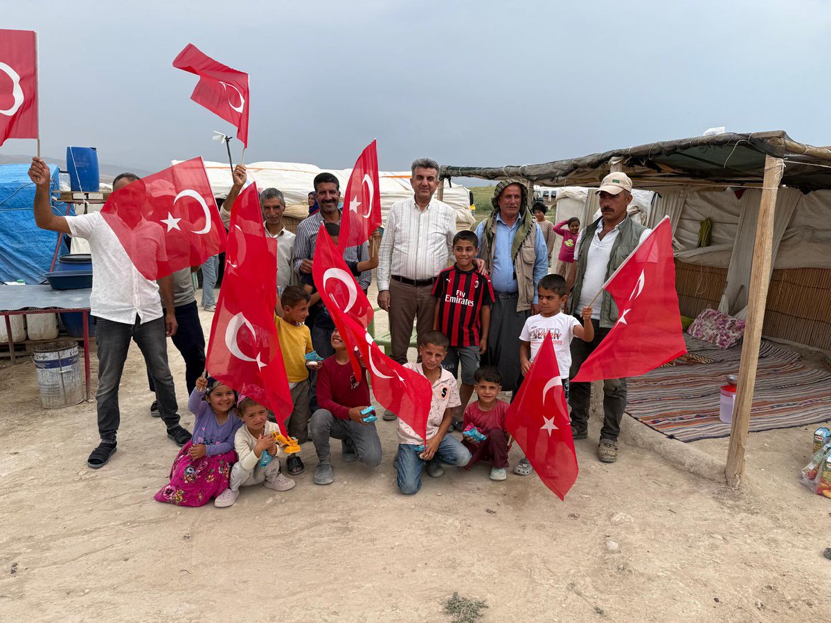 4/ Toprağa ve hayatımıza değer katan kardeşlerimizi ziyarette çocuklarımızı unutmadık, geleceğimiz olan çocuklarımıza hediyeler verdik, tatlı sohbetlerine ortak olduk.

<a href="/abuyukgumus/">Ahmet Büyükgümüş</a> <a href="/bybekirbozdag/">Bekir  Bozdağ</a> <a href="/Akparti/">AK Parti</a> <a href="/hakanaksu058/">Hakan AKSU 🇹🇷</a> <a href="/farukaytek/">Faruk Aytek</a>