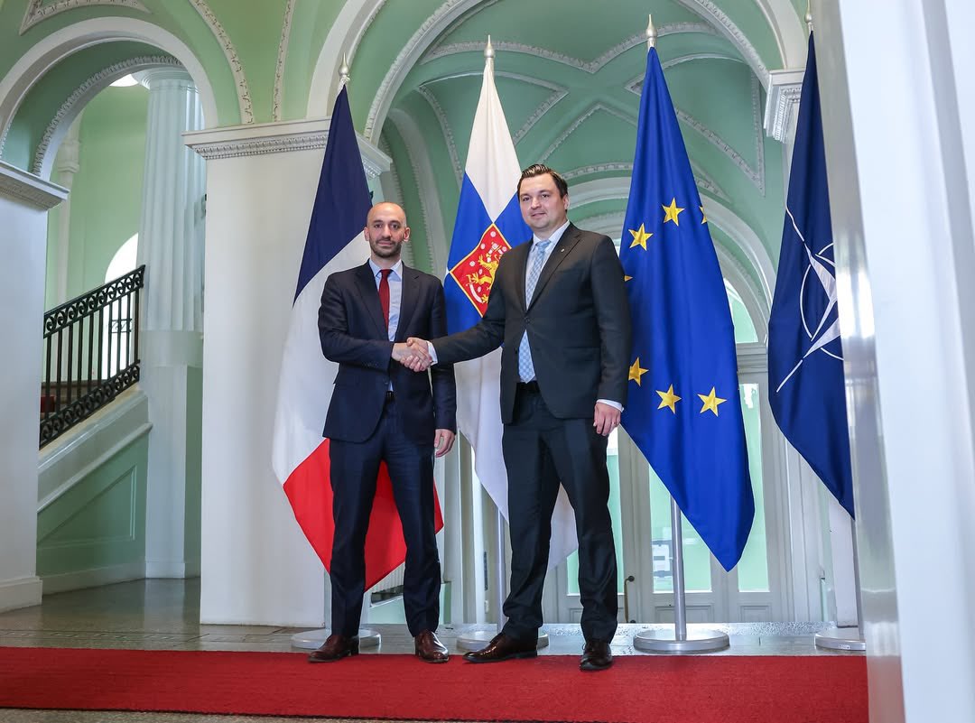 Merci à mon homologue 🇫🇮 <a href="/Jocke_Strand/">Joakim Strand</a> de son accueil hier à Helsinki. 

Soutien à l’Ukraine, résilience face aux menaces hybrides, cadre financier pluriannuel : nous avons besoin d’un partenariat 🇫🇷 🇫🇮 fort .