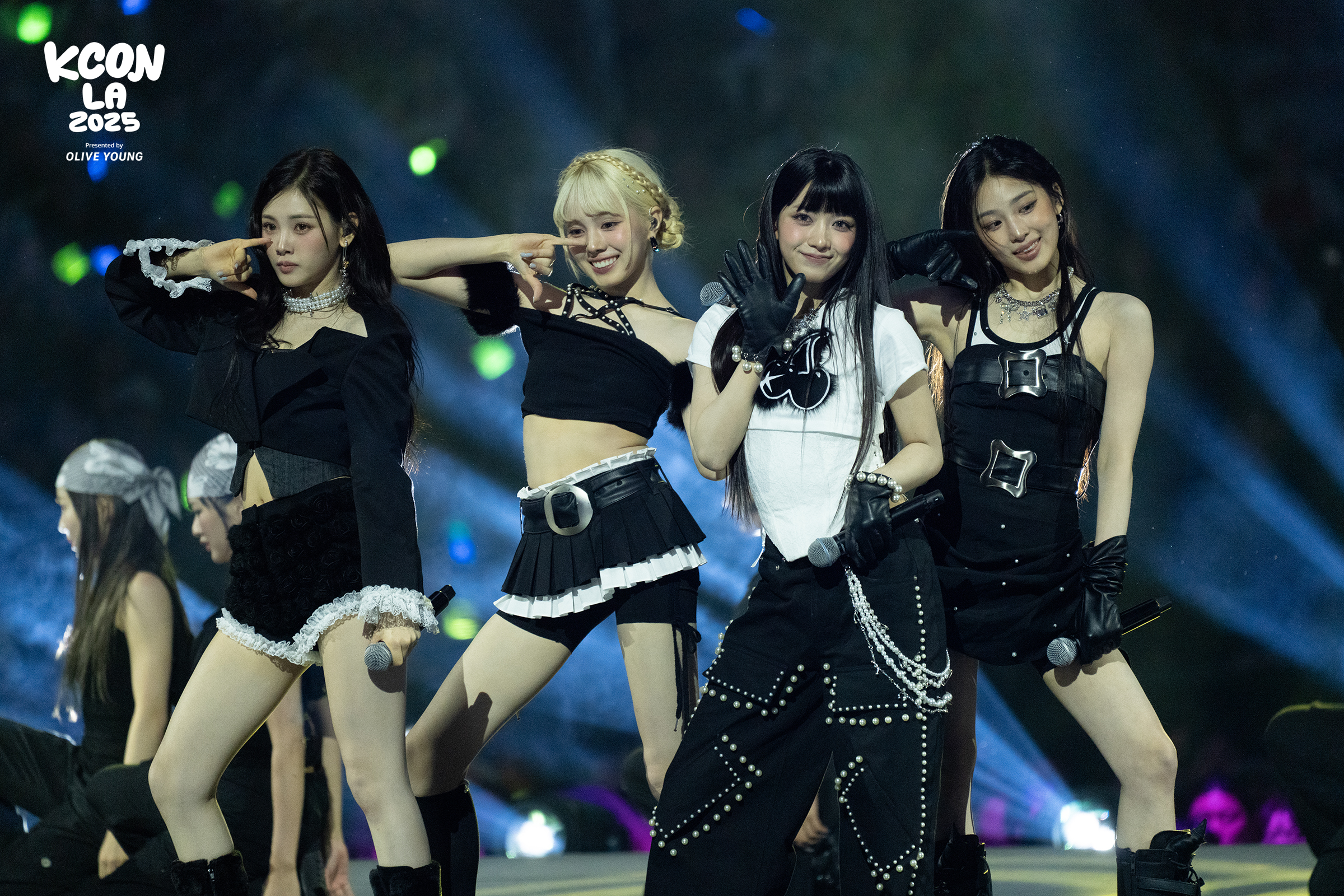 GxWlYUkaoAADS5s?format=jpg&name=4096x4096