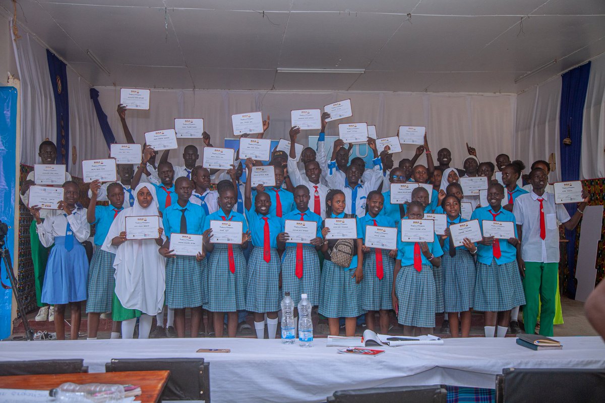 PascalKito1's tweet image. For four powerful days, we captured the Build in a Box project where students from refugee secondary schools in Kakuma came together to reimagine their future through innovation and entrepreneurship. Organized by @the.mostofus and led by passionate alumni of @alacademy