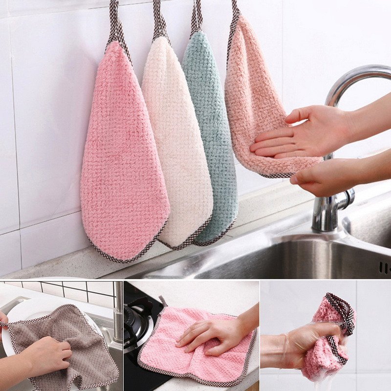 Hkitchencorner's tweet image. Keep your kitchen spotless with our 🧼 Daily Dish Towel! This 25x25cm white cloth is non-stick oil 🛢️, ultra-absorbent 💧, and perfect for scrubbing 🍽️ or wiping down counters. Thick, durable, and ready for anything!
🧽✨ #KitchenEssentials #CleanKitchenVibes #DishClothMagic #