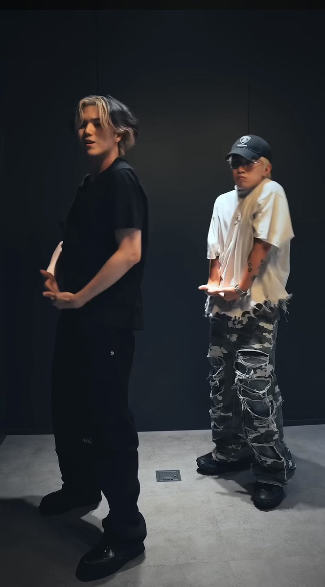 chan_marimarine's tweet image. YouTubeショートも、ヤバヤバRAN君
永遠🔁

#SamuraiChallenge w/ #KAITA #MAZZEL_DANGER ⚔️ #RAN #MAZZEL 

youtube.com/shorts/bp5p6zF…