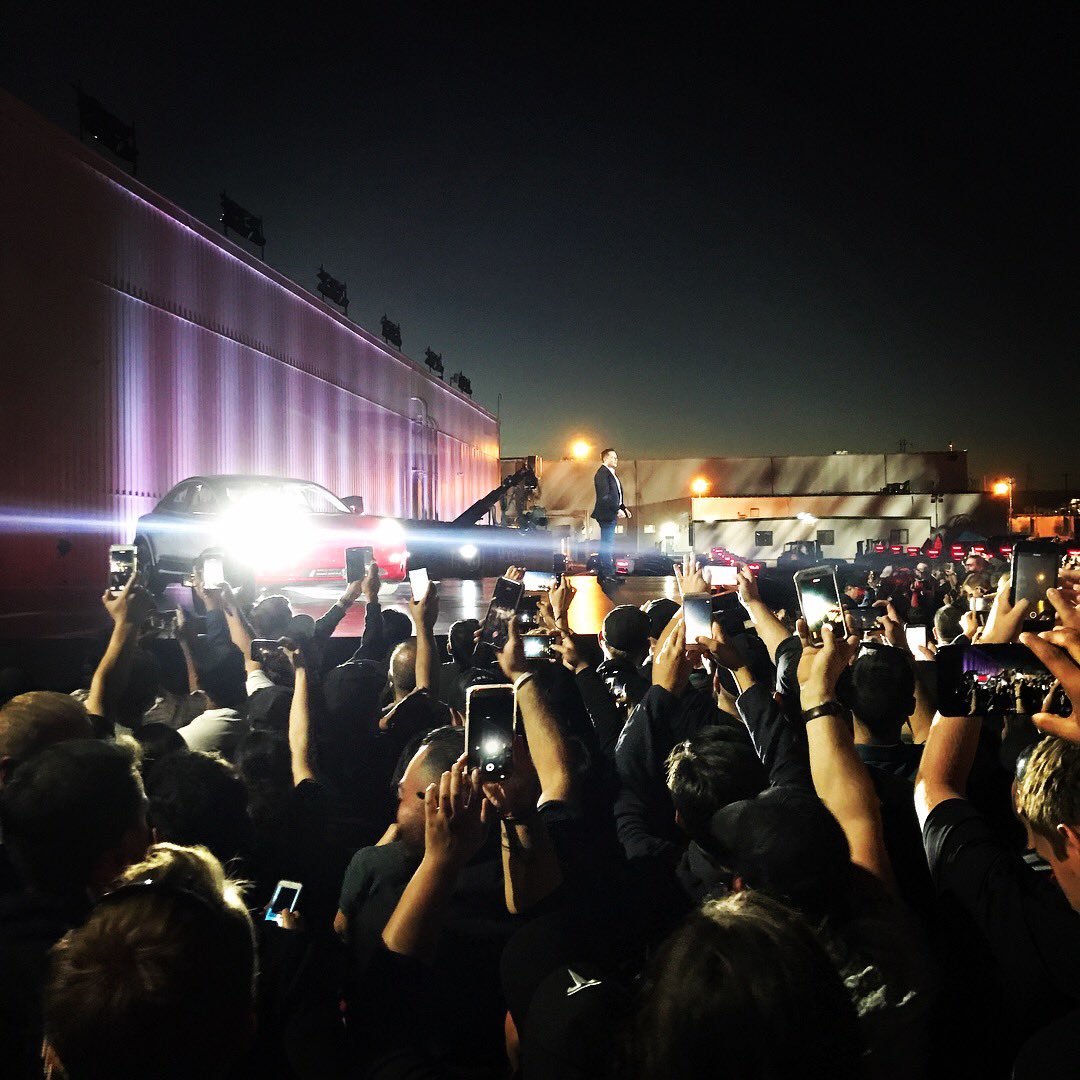 Nate_Andrews2's tweet image. Celebrating 12 years at Tesla today! What a wild ride, looking forward to many more.