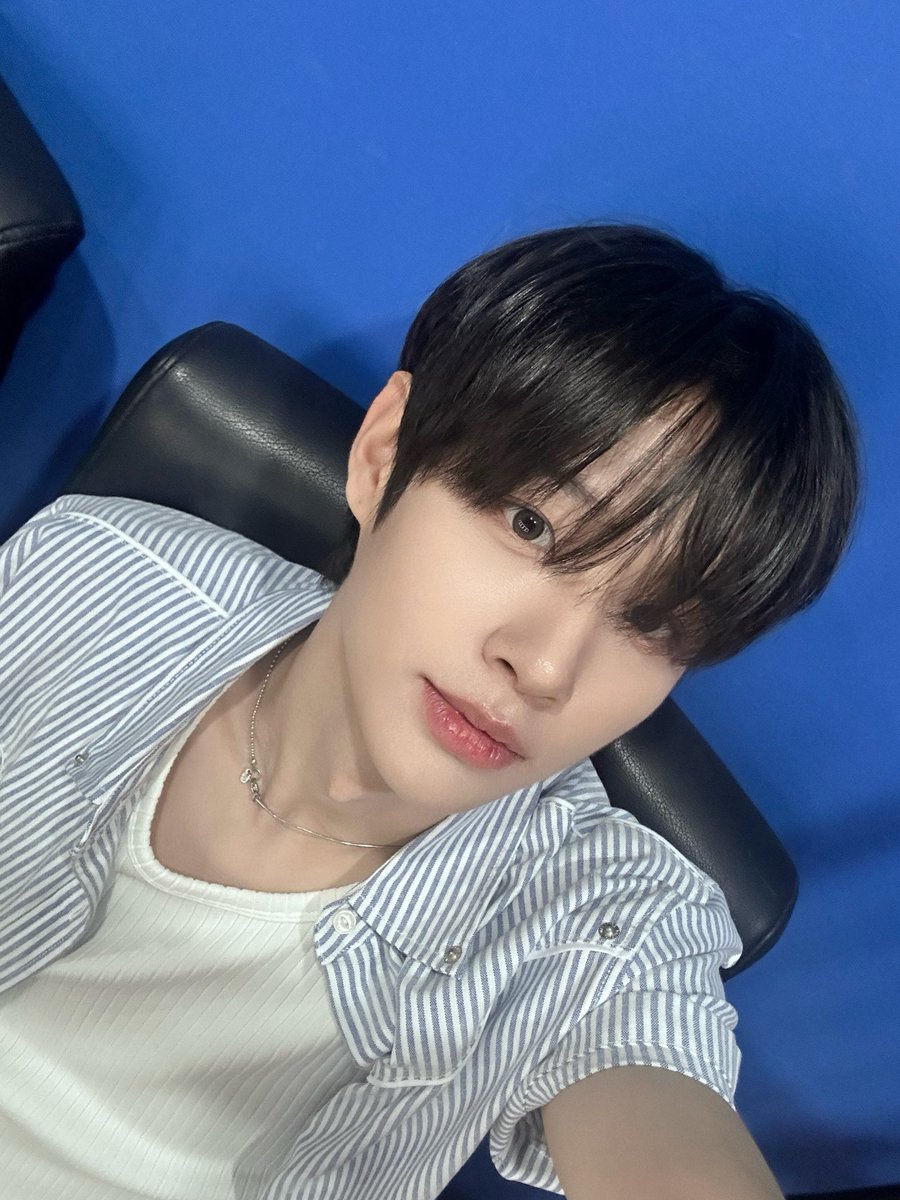 CLOSEYOUREYES クロユア クルユア 団体撮影会 団体サイン会 CLOSEYOUREYES クロユア クルユア 団体撮影会 団体サイン会