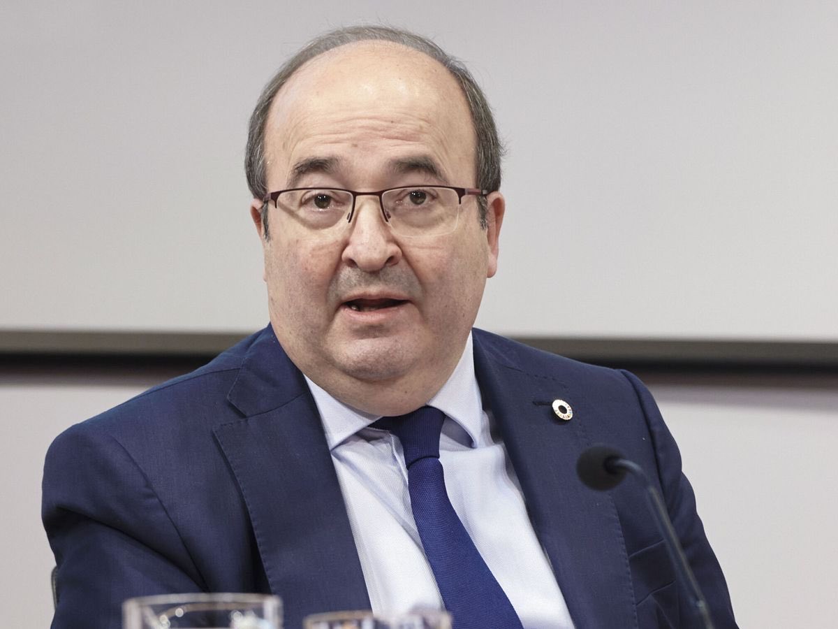 Anonymous_TA's tweet image. Este es Miquel Iceta GANA más de 220.000€/año por ser Embajador de España en la UNESCO, lleva sin agenda oficial desde hace 2 años
NO tiene el bachiller y vive en un palacio en París pagado con impuestos de los españoles