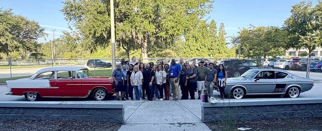 RodgersRays's tweet photo. We’ve officially kicked off the new school year at Rodgers Middle Magnet—restoring a classic and placing our school in the place of value it was always meant to have. Our incredible teachers are back on campus, leading, learning, and lifting—the Stingray Way! https://t.co/Sinsh991tk