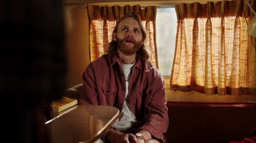 he's so pretty in this scene, his nose looks so red and cute