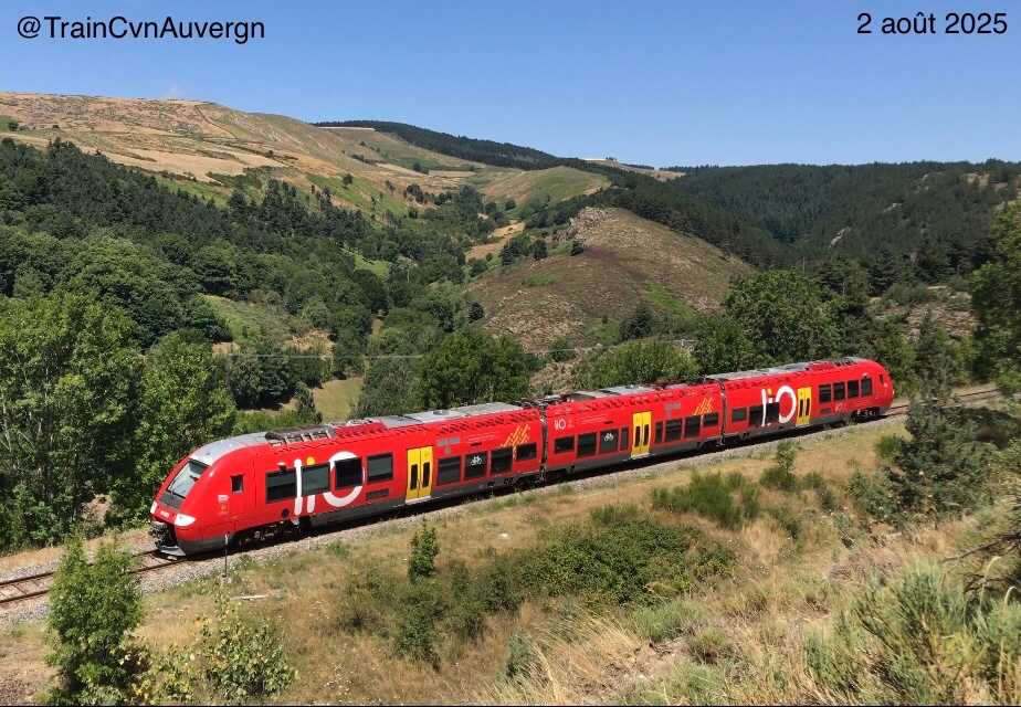 <a href="/BONNIN1402/">Emmanuel BONNIN</a> <a href="/lio_train_sncf/">liO Train SNCF Occitanie</a> <a href="/Occitanie/">Région Occitanie</a> <a href="/LignDesCevennes/">🚂 Ligne des Cévennes</a> <a href="/VoyageOccitanie/">Voyage Occitanie</a> <a href="/GardTourisme/">Gard Tourisme</a> <a href="/lozeretourisme/">Lozère Tourisme</a> Depuis que les AGC en nouveau pelliculage rouge vermillon assurant les «Gibelin-Express» montent jusque dans les Cévennes et circulent sur le TransLozérien, c'est un régal pour les photographes 😁