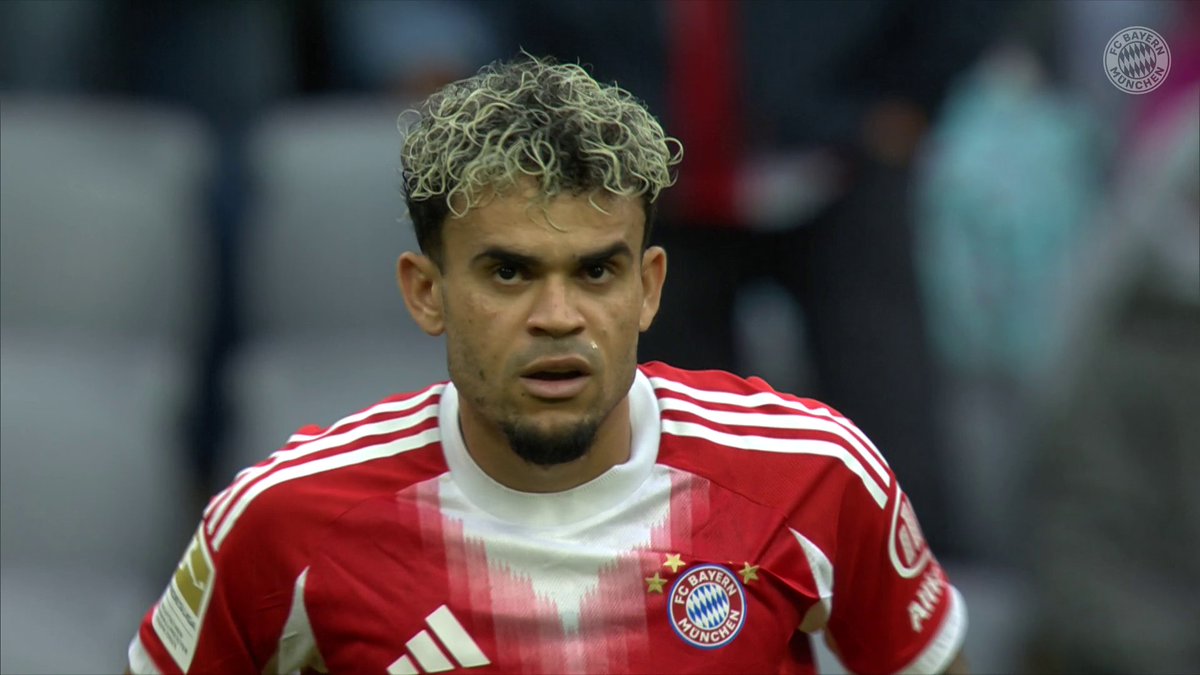 iMiaSanMia's tweet image. Luis Díaz makes his debut