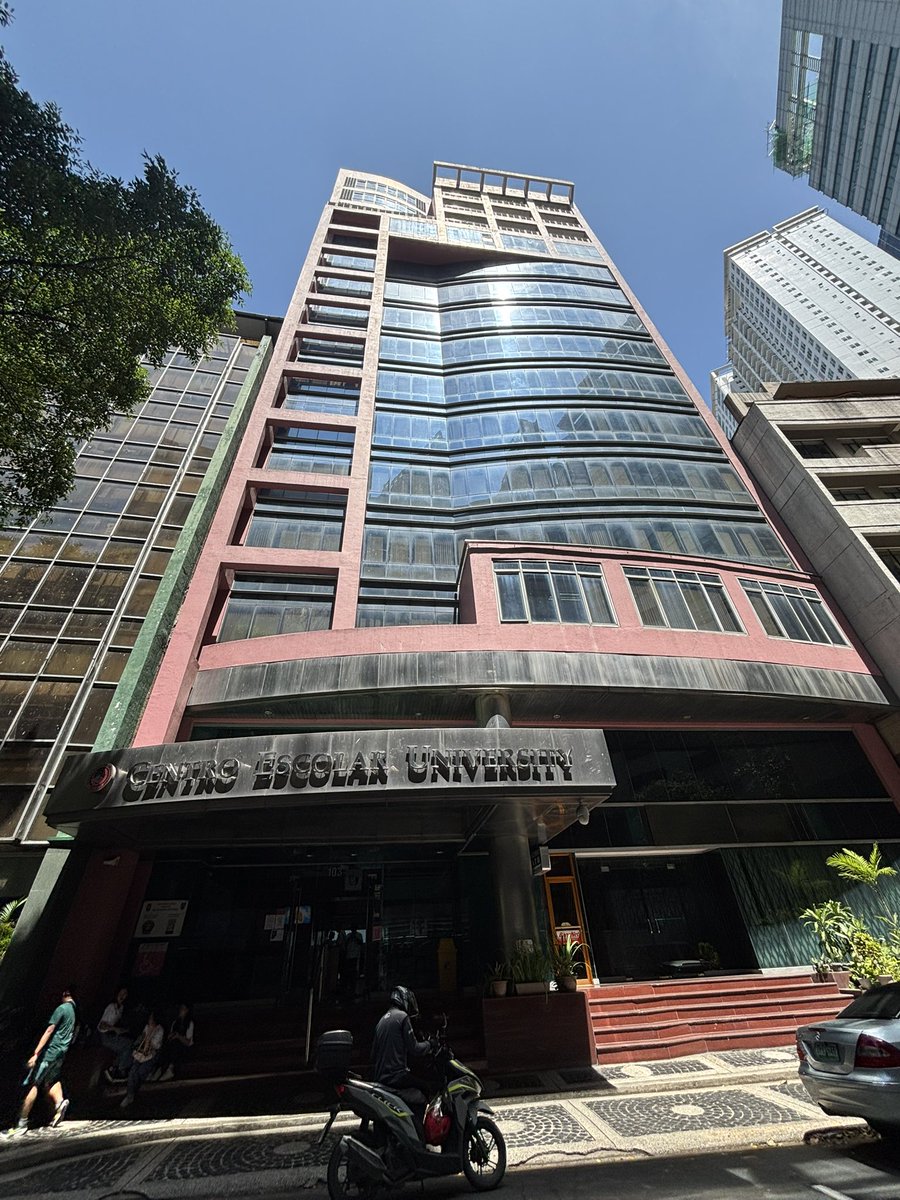 Akongatosigio's tweet image. Still feels surreal 🥹🙏 #firstdayhigh #somebodypinchme