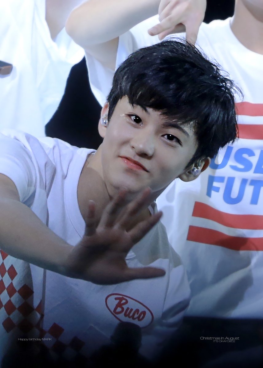 𝐂𝐡𝐫𝐢𝐬𝐭𝐦𝐚𝐬 𝐢𝐧 𝐀𝐮𝐠𝐮𝐬𝐭 tweet media