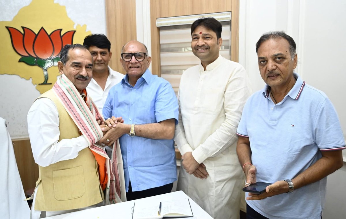 राजस्थान में देशभक्ति की भावना को सशक्त करने एवं स्वतंत्रता सेनानियों के बलिदान को स्मरण करने के उद्देश्य से भारतीय जनता पार्टी 10 से 14 अगस्त 2025 तक पूरे प्रदेश में मंडल और जिला स्तर पर "तिरंगा यात्रा" का आयोजन करेगी। 

#HarGharTiranga
