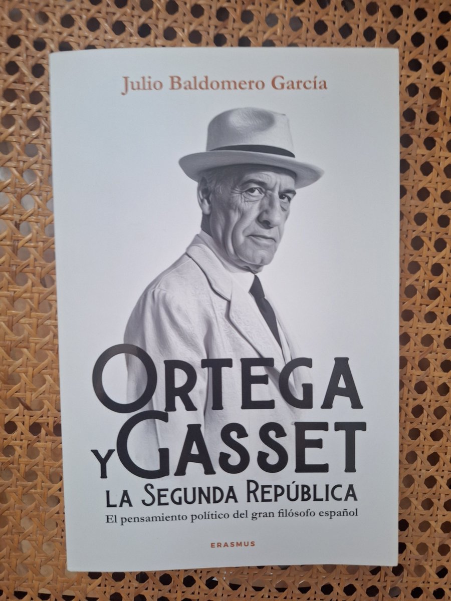 Un libro imprescindible para comprender la contribución de Ortega y Gasset, como principal filósofo de la Generación del '14, a la revitalización de la política nacional, la modernización de España y la europeización de la cultura y la sociedad española durante la II República.