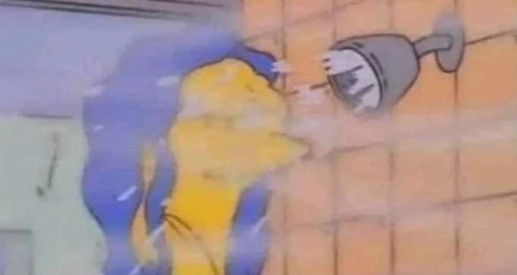 nadie:

yo bien feliz bañandome con agua para hervir pollos: