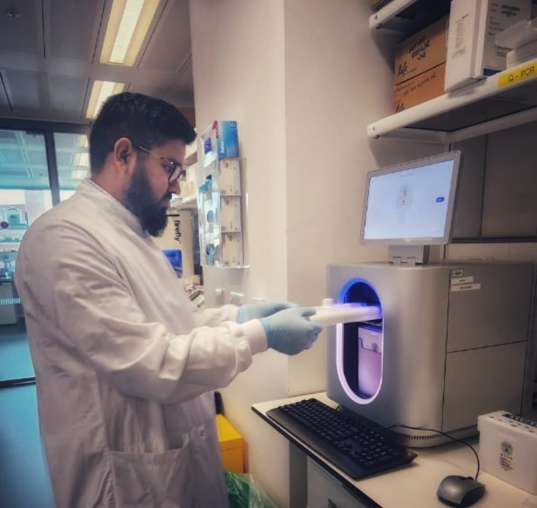 Completed genomic training at <a href="/TheCrick/">The Francis Crick Institute</a>, July 2025. Discussed library prep &amp; long/short-read sequencing with Zheng Xiang. Mastered bioinformatics tools with Alex Byrne. Explored Bayesian phylogenetics &amp; molecular clocks with Monica Galiano.  #Genomics #Bioinformatics #NGS