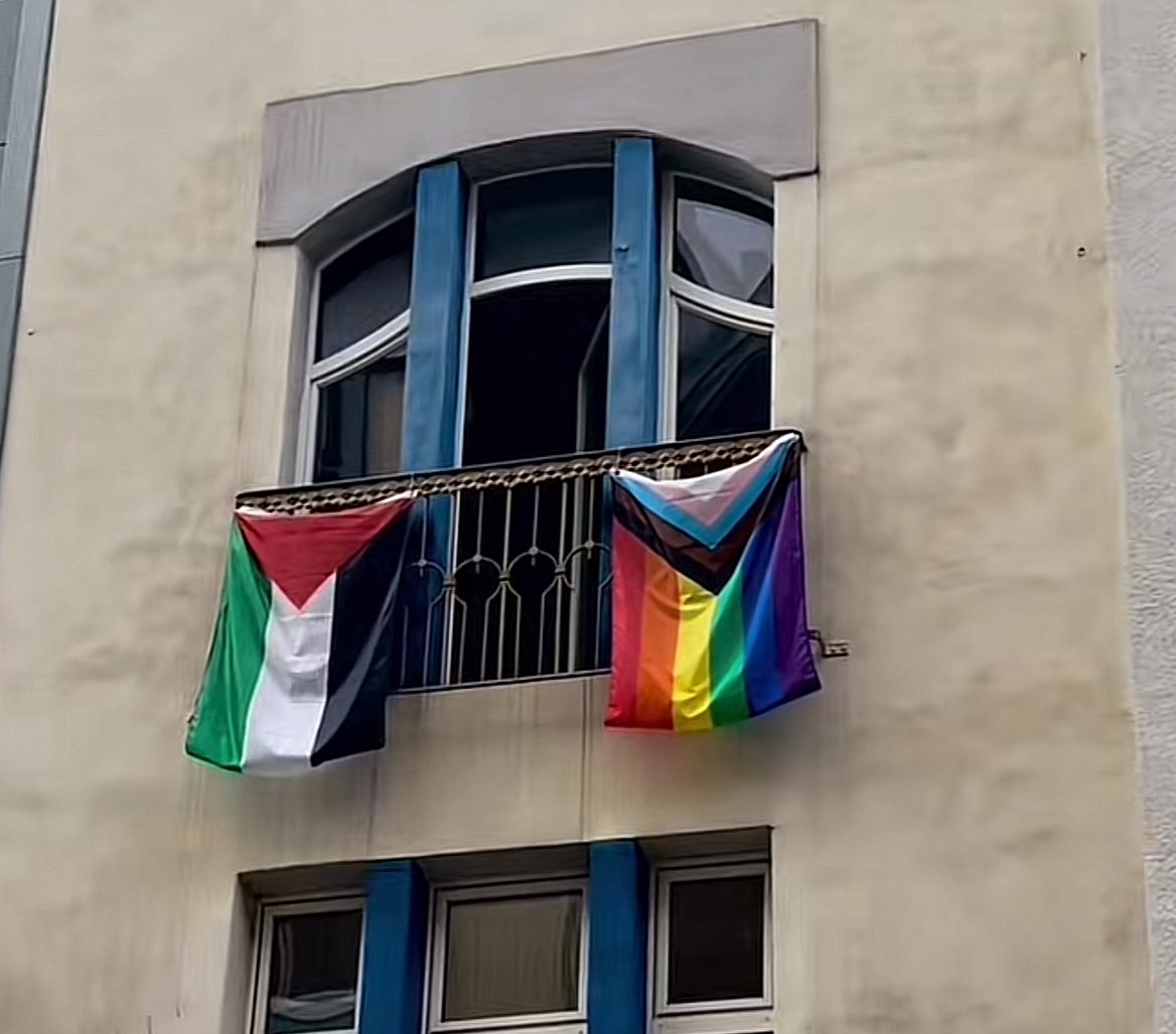 i7gff's tweet image. ويكفىرك اذا تعشيت في ماك